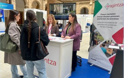 Eragintzak Deustuko Unibertsitateko Enplegu eta Ekintzailetza Foroan parte hartu du